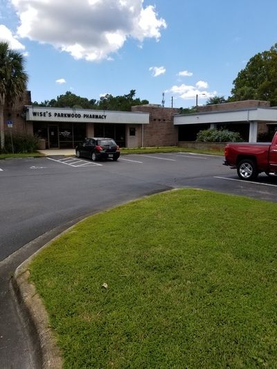 Parkwood Plaza: 3601 SW 2nd Ave, Gainesville, FL 32607